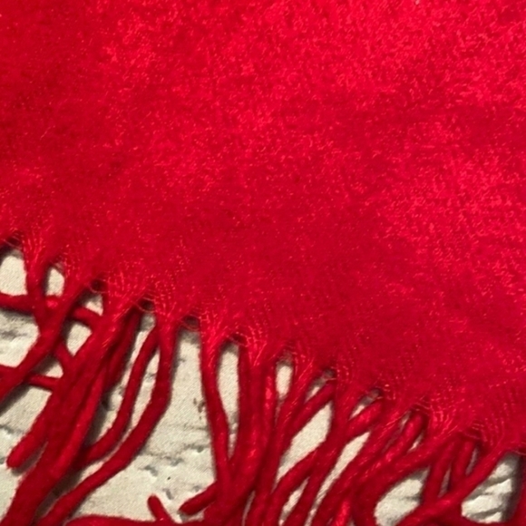 cashmink V. Fraas Soft, Deep Red Fringe Scarf - Picture 5 of 11